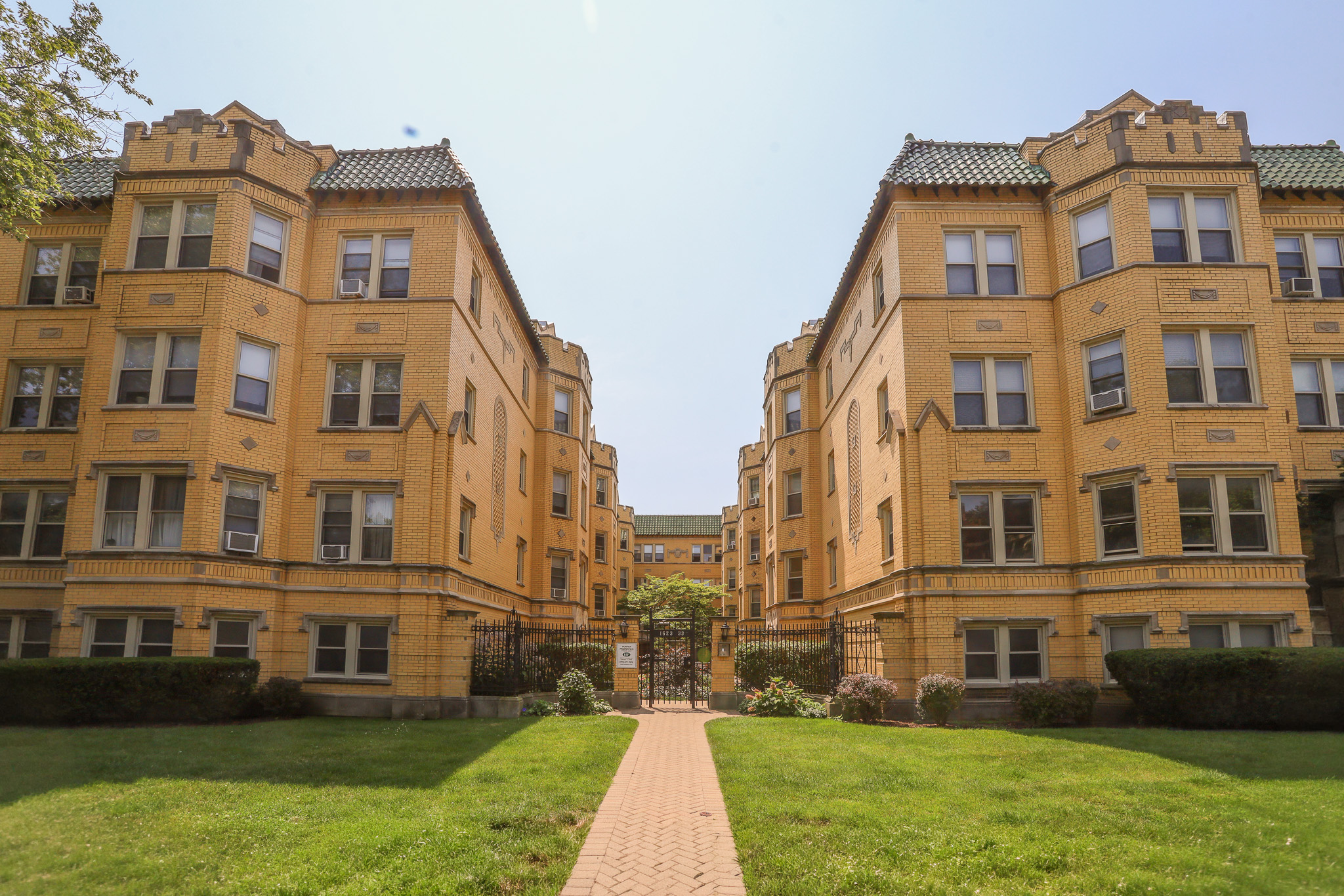 Restored Limestone Walk-Up Multifamily Asset in Lincoln Park Managed by Hunter Properties